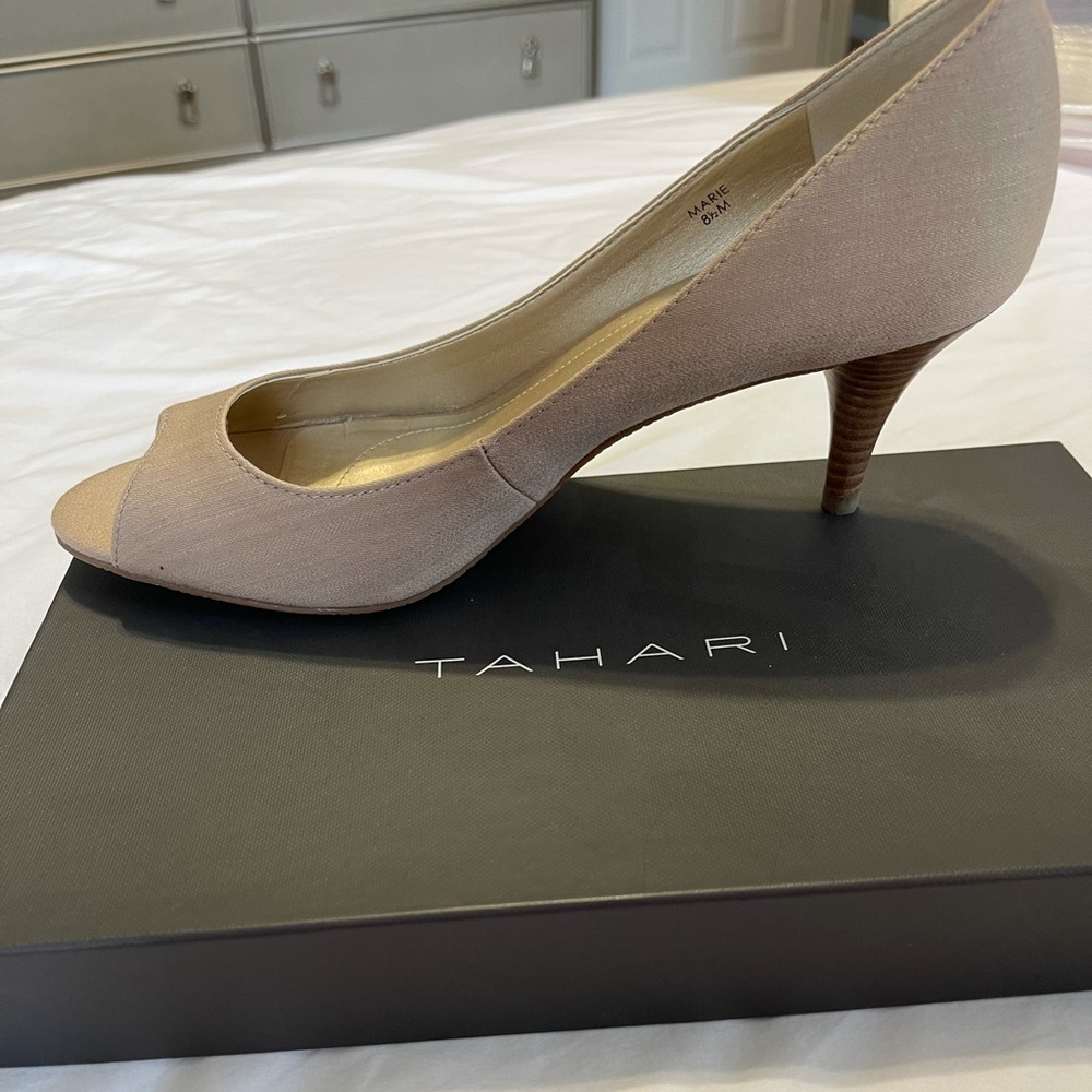 Tahari